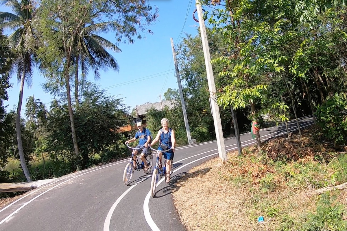 Cyclists on the Colors of Bangkok tour in Bangkok